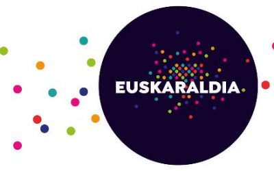 EUSKARALDIRAKO IZEN EMATEA ETA TXAPAK JASOTZEA