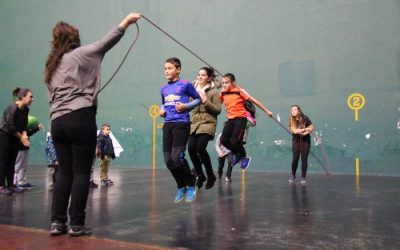 HERRIKO HAURRENTZAT TAILERRA GAZTELEKUAREN ESKUTIK