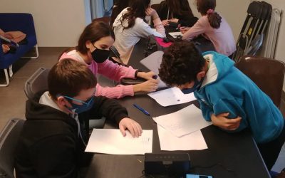 HAURRENTZAT GABONETAKO ESKAINTZA