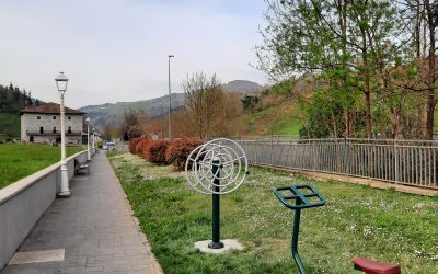 MÁQUINAS PARA HACER EJERCICIO AL AIRE LIBRE